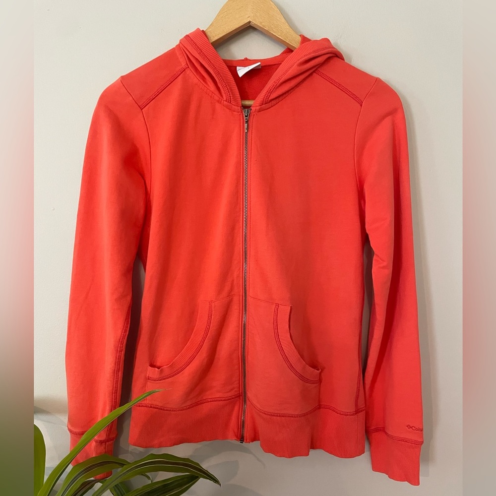 🗻 Columbia Woman’s Zip Up Sweater, size small